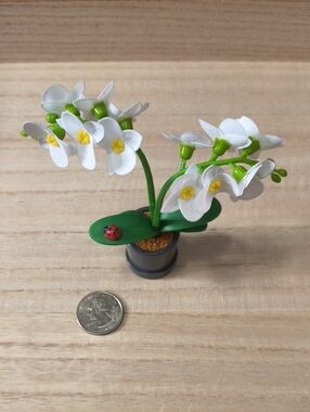 Zuru Mini Brands Creat Garden White Orchids